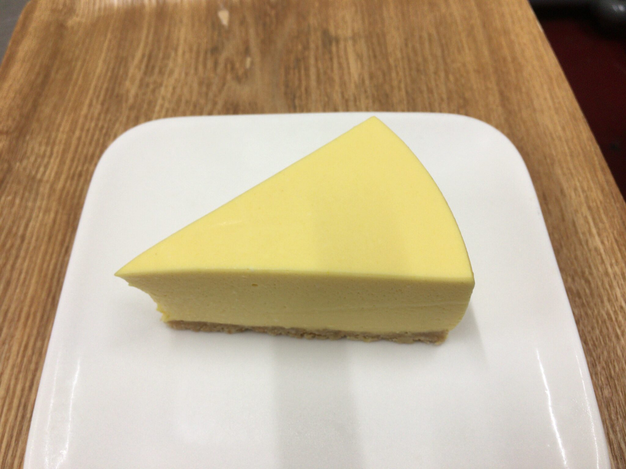 マンゴーのレアチーズ　560円