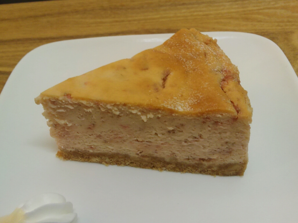 苺のチーズケーキ 420円 苺のチーズケーキ 420円
