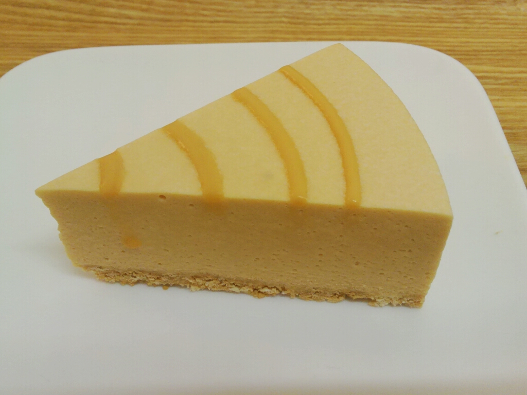 キャラメルレアチーズケーキ 420円 キャラメルレアチーズケーキ 420円