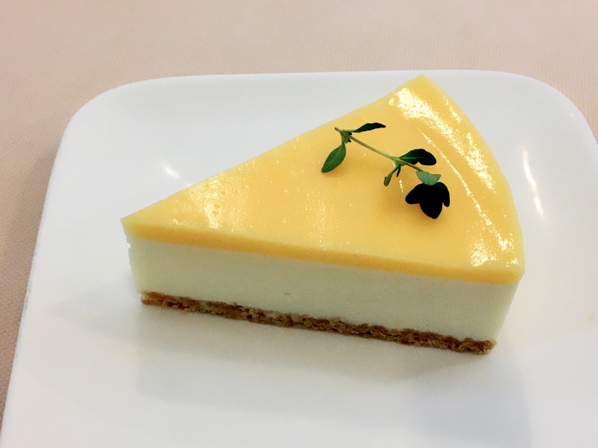 レモンのレアチーズケーキ 420円 レモンのレアチーズケーキ 420円